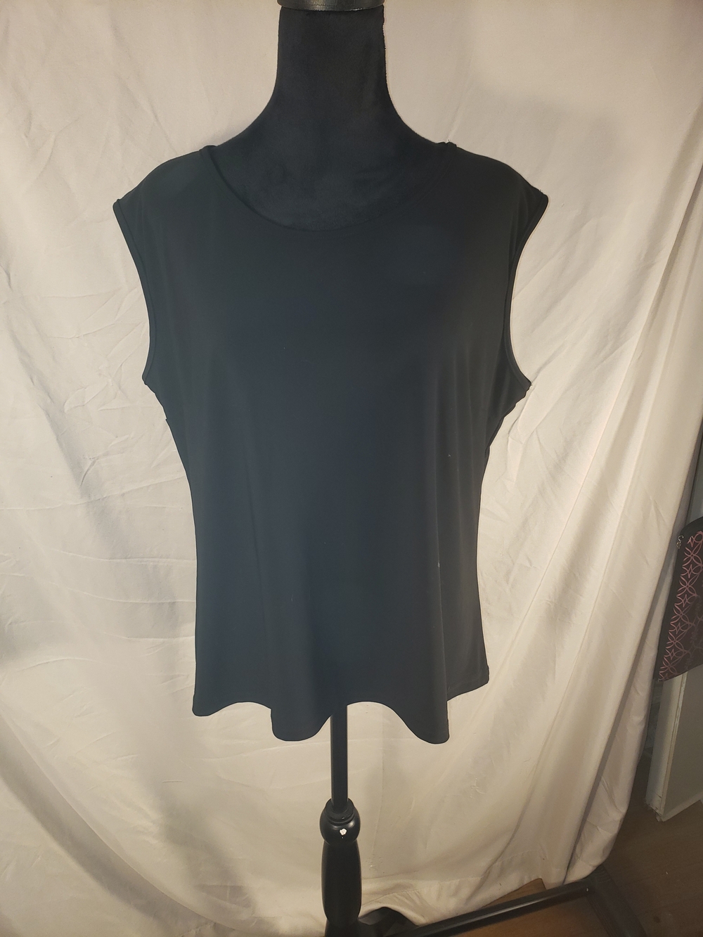 Black Women's Vintage Artex  Sleeveless Shell Top - 1X